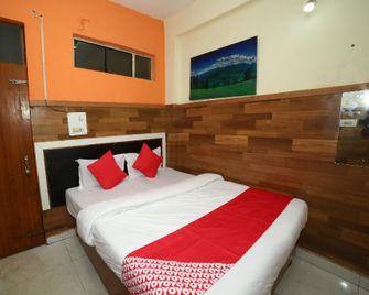 Hotel O City Inn Guest House - Gwalior - Camera da letto