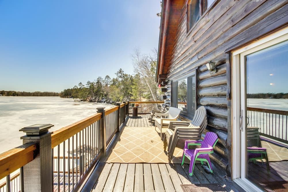 Lakefront Park Rapids Cabin w/ Decks & Boat Dock! - Park Rapids - Balcony