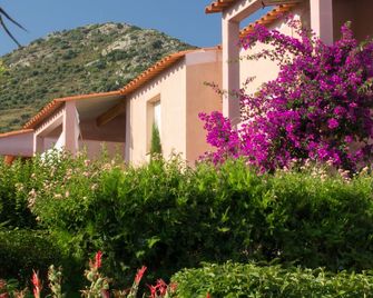 Hôtel et Résidence Benista - L'Île-Rousse - Utomhus