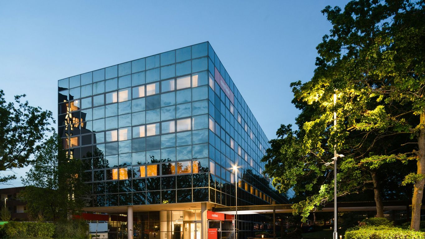 إيزي هوتل ميلتون كينز