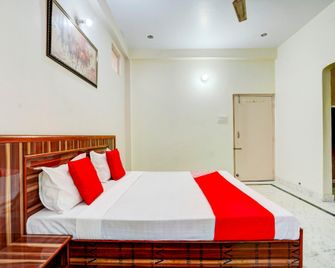 Hotel O Ganga Valley Guest House - Haridwar - Bedroom