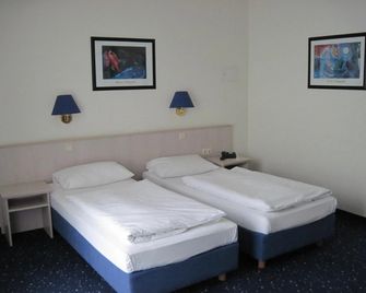 Air Hotel Wartburg - Dusseldorf - Quarto