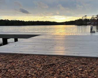 Swan Lake Resort - Galloway