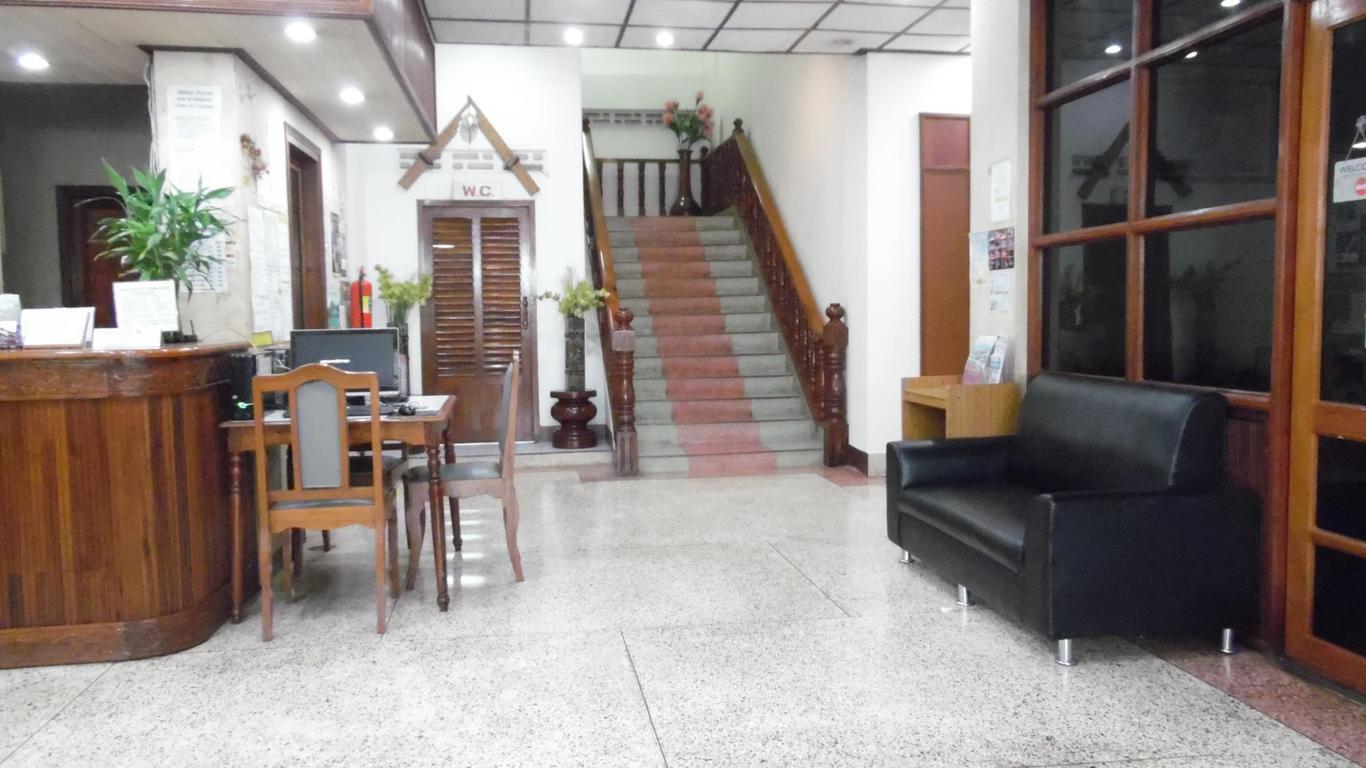 Douang Deuane hotel