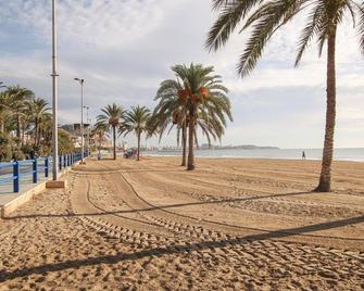 Awesome Apartment In Alicante With Wifi - Alicante - Playa