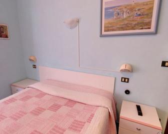 Hotel Giordana - Loano - Bedroom