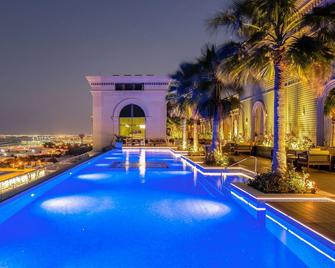 The Plaza Doha, LXR Hotels & Resorts - Doha - Pool