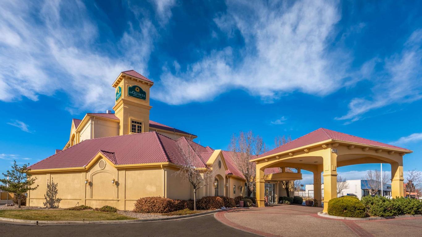 La Quinta Inn & Suites by Wyndham Pueblo