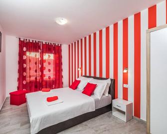 Apartments & Rooms Sunshine Home - Vela Luka - Yatak Odası