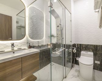Tala Dalat Hotel - Dalat - Bathroom
