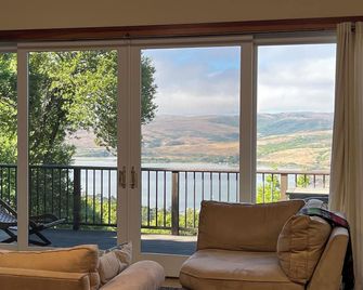 Van der Ryn Ridge House: Beautiful Home, Gorgeous Nature, Breathtaking View - Inverness - Balcón