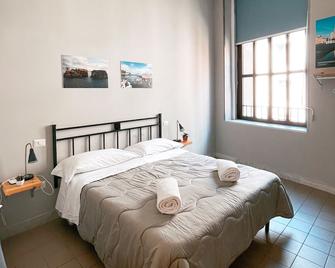Ostello Bello Napoli - Naples - Bedroom