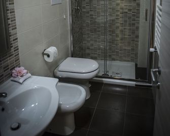 Le Fontane del Re - Caserta - Bathroom