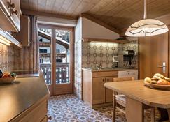 Panoramico Haus Forelle - Selva di Val Gardena - Cocina