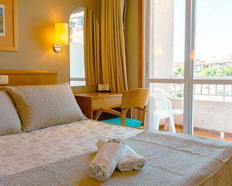 Hotel Atalaya I - Portonovo - Habitación