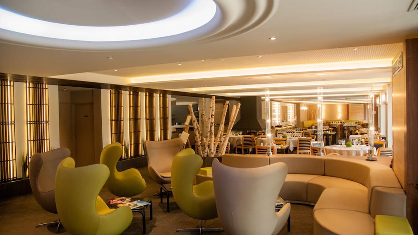 Hotel Logis Lacotel