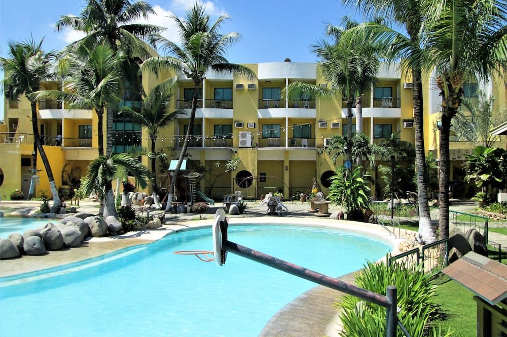 Country Village Hotel