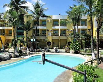 Country Village Hotel - Cagayán de Oro - Piscina