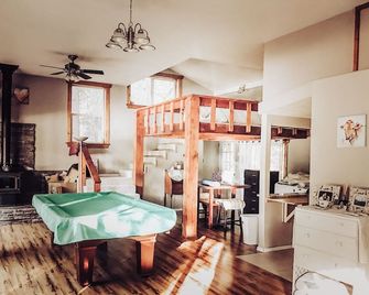 Romantic Waterfront Shabby Chic Cabin On The Clark Fork River! #swankycabin - Clark Fork - Comedor