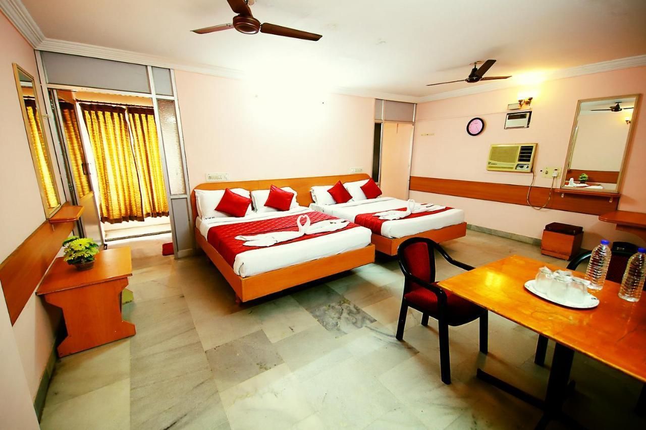 Hotel Kirthikaa Palace Salem - Salem - Slaapkamer