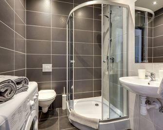 Kato Apartamenty Slowackiego - Katovice - Koupelna
