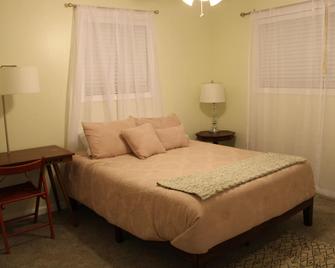 Cozy Home in Beautiful Annapolis - Annapolis - Bedroom