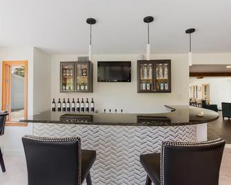 Palmer House Resort - Deluxe Two Double Beds 4 - Manchester - Bar