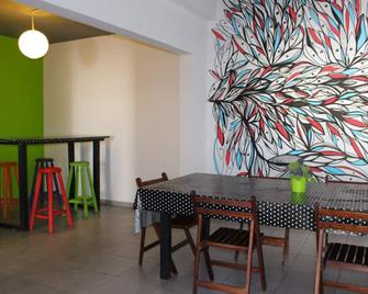 Hostel de Los Colores - Piriápolis - Dining room
