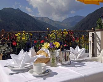 Hotel Weiler - Aktiv & Tradition - Obertilliach - Balcón