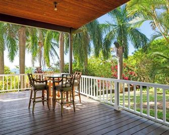 Maka Nui Estate Luxury OceanView Retreat Above Kealakekua Bay, Family friendly - Captain Cook - Balcony