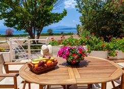 Cottage with garden and sea view - Náfplio - Restaurant