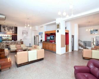 Hotel Peschici - Peschici - Lobby