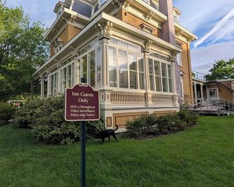 Rockland Talbot House - Rockland - Budova