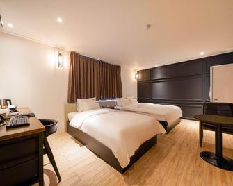 Yangsan Deokgye Yuna Hotel - Yangsan - Habitación