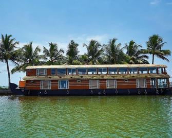 Southern Panorama Cruise - Alappuzha - Edificio