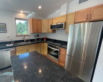 Charming 2-bedroom guest house in quiet neighborhood. - Goleta - Cuisine