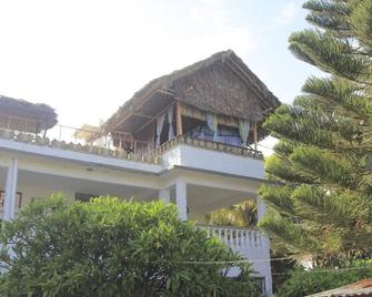 Tulia House Backpackers - Mombasa - Building