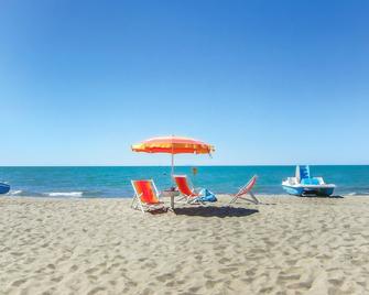 1 Bedroom Lovely Apartment In Tuscania - Tuscania - Strand