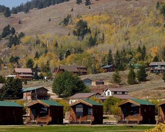 Picturesque Cabin with Stunning Sights near West Yellowstone, Montana - West Yellowstone
