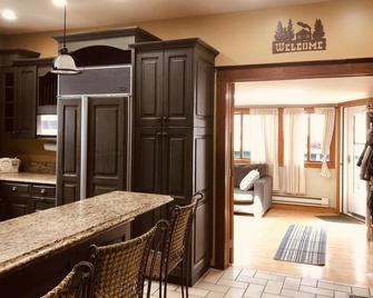 90 Ft of Frontage on Balsam Lake, WI--w/large dock and more. Sleeps 12+ - Balsam Lake - Dining room