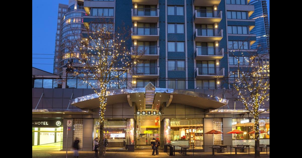 Blue Horizon Hotel, Vancouver, BC, Canada - Compare Deals