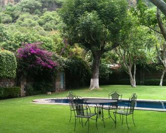 Country House with Pool in Malinalco, Mexico, 12 guests - Malinalco - Patio