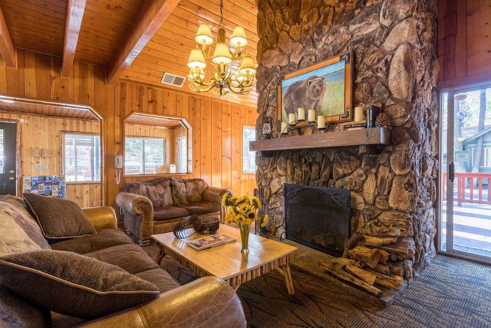 Big Bear Frontier - Big Bear Lake - Vardagsrum