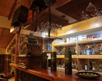 Parador Austral Lodge - Puerto Guadal - Bar