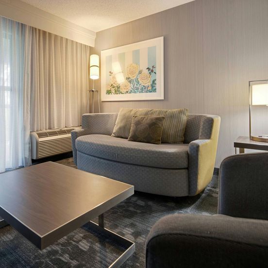 Courtyard by Marriott Grand Rapids Airport image 1