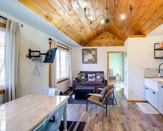 'Faith Cabin' in Cosby: Fire Pit + Covered Deck - Cosby - Restaurant