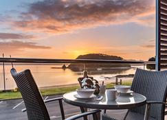 Edgewater Palms Apartments - Paihia - Balcony