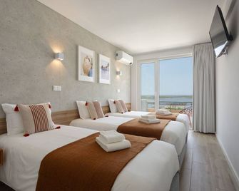 Made Inn Faro - Faro - Bedroom