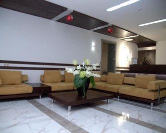 Palma Palace Hotel - 埃里溫 - 大廳