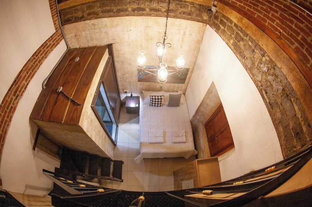 Hot Chipilin - אנטיגואה גוואטמלה - מדרגות